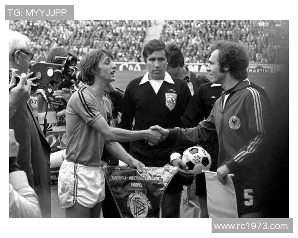 足球上帝之手的传奇瞬间与历史背后的故事揭秘